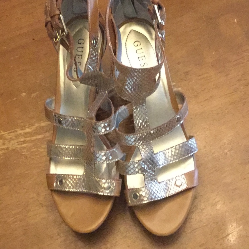 Guess shoes 9.5